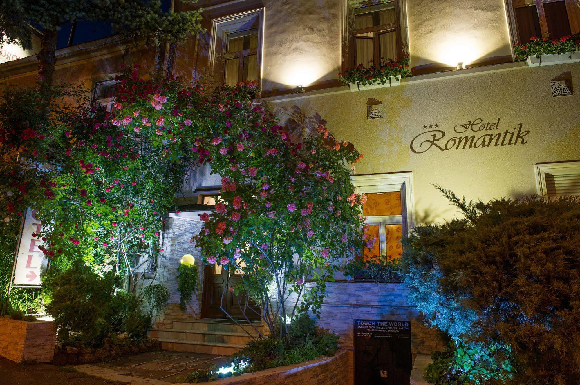Hotel Romantik Егер Екстериор снимка